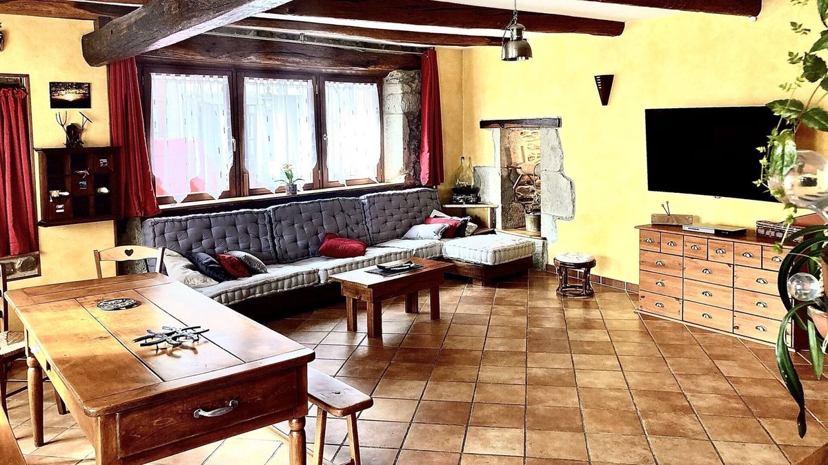 Bourg-Lastic House | Pretty village house, near the Sancy massif