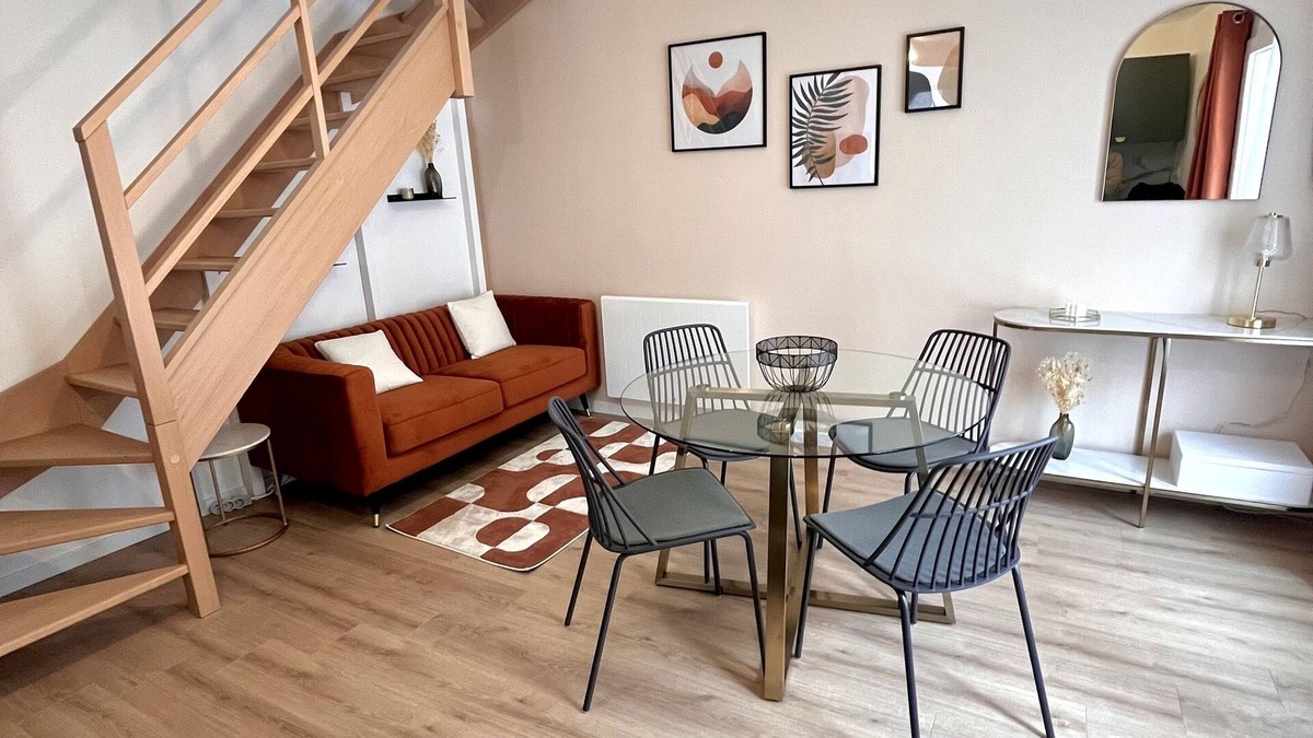 Pierrevert House | Pretty village house, close to shops, bars and restaurants