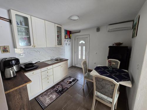 Kranj Apartment | Pri tetki