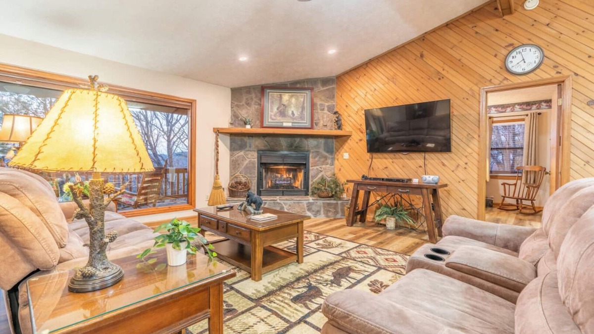 Wears Valley Cabin | PRICES REDUCED FOR OPEN AUGUST DATESnPeaceful and Secluded Peace of Heaven Cabin