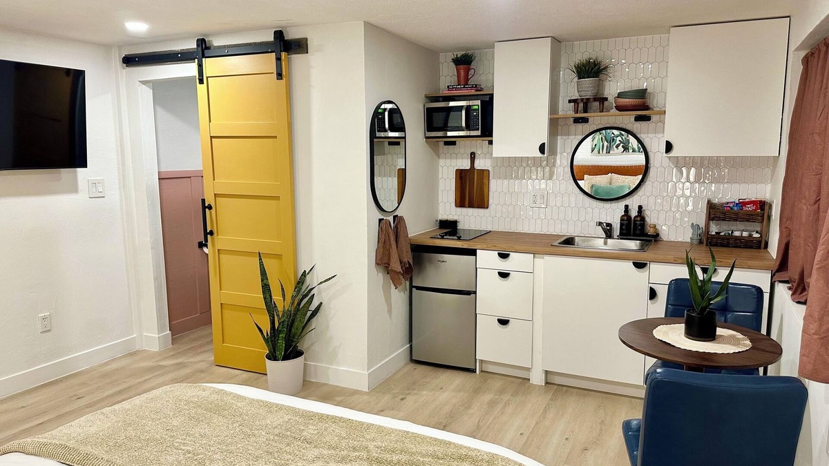 Golden Hills Apartment | Prickly Pear Hideout - Mesa Golf Course Studio