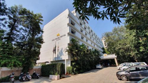 Narveer Tanaji Wadi Hotel | Pride Hotel Pune