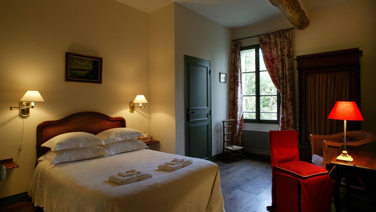 Berneuil-sur-Aisne House | Prieuré de Rochefort: a haven of peace at the edge of the forests of Picardie