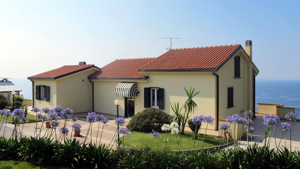 Poggi Apartment | Primavera (PGI131) by Interhome
