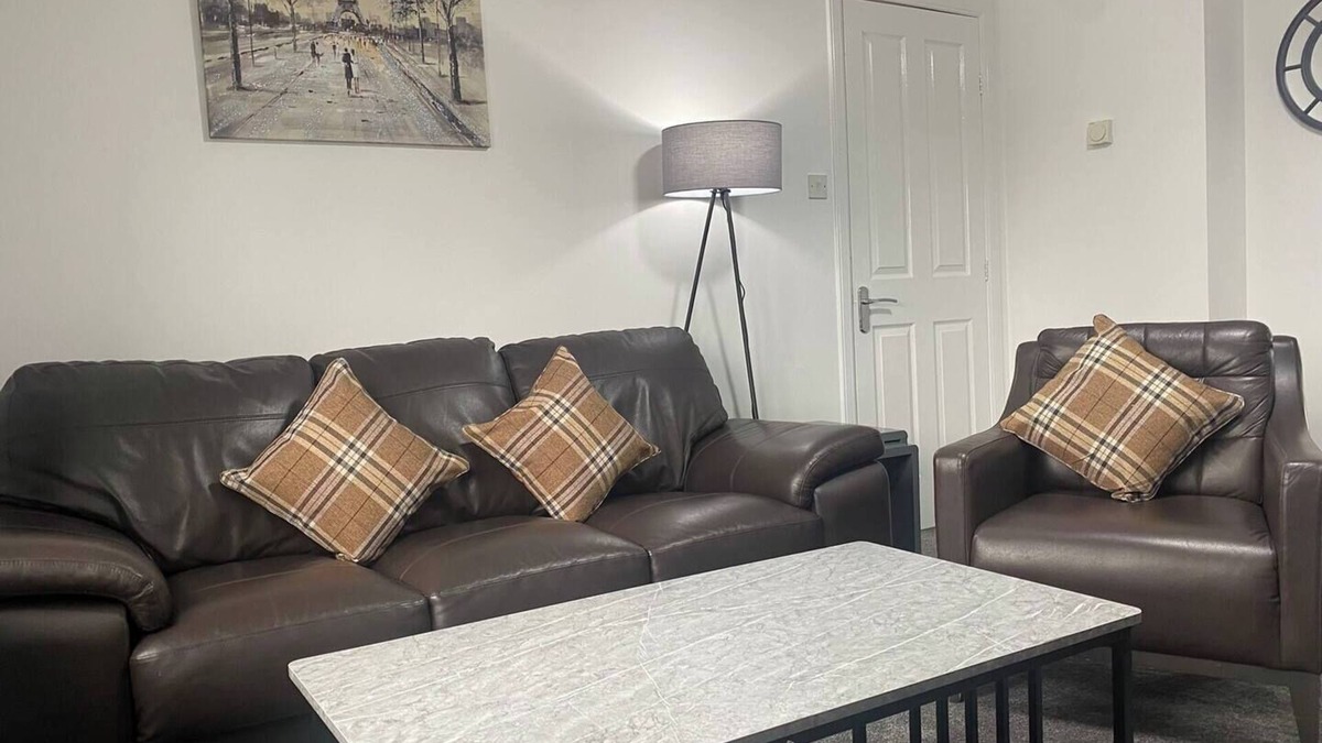 Rosyth Apartment | Prime Commuters Choice Award by Three Bridges Apartments