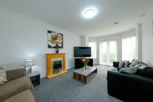 Duloch Apartment | Prime Duloch 2nd Floor Apartment By Tba