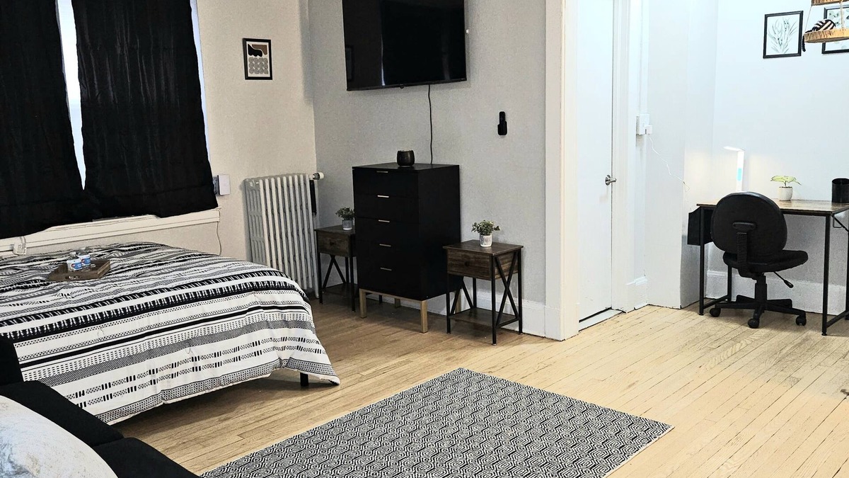Dwight Apartment | Prime location, 2 min from Yale!