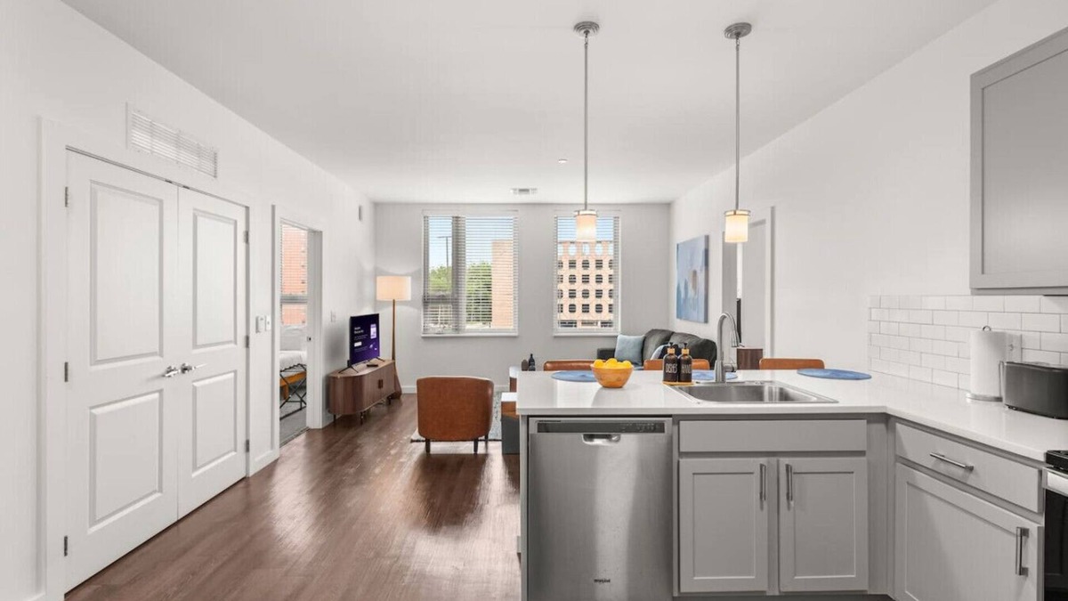 Hough Apartment | Prime Location 2BR Apt Near Clinic & CWRU