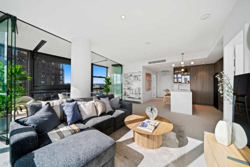 Perth Central Business District Apartment | Prime Location CBD with Pool & Gym