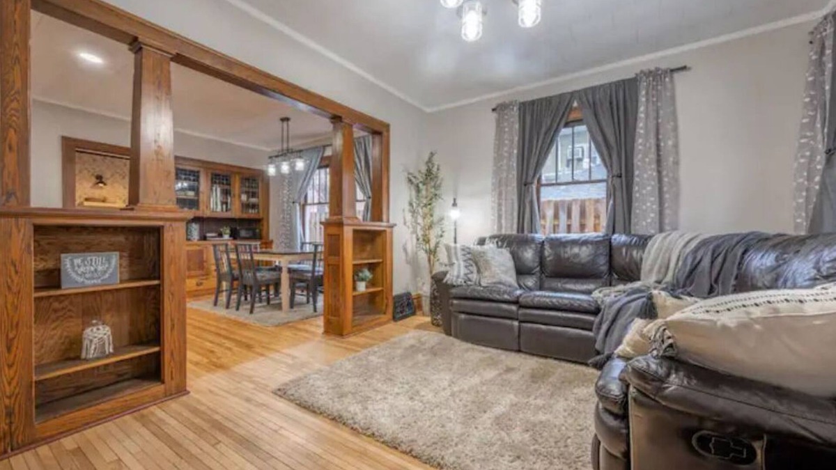 Red Wing Apartment | Prime Location/Few blocks to downtown