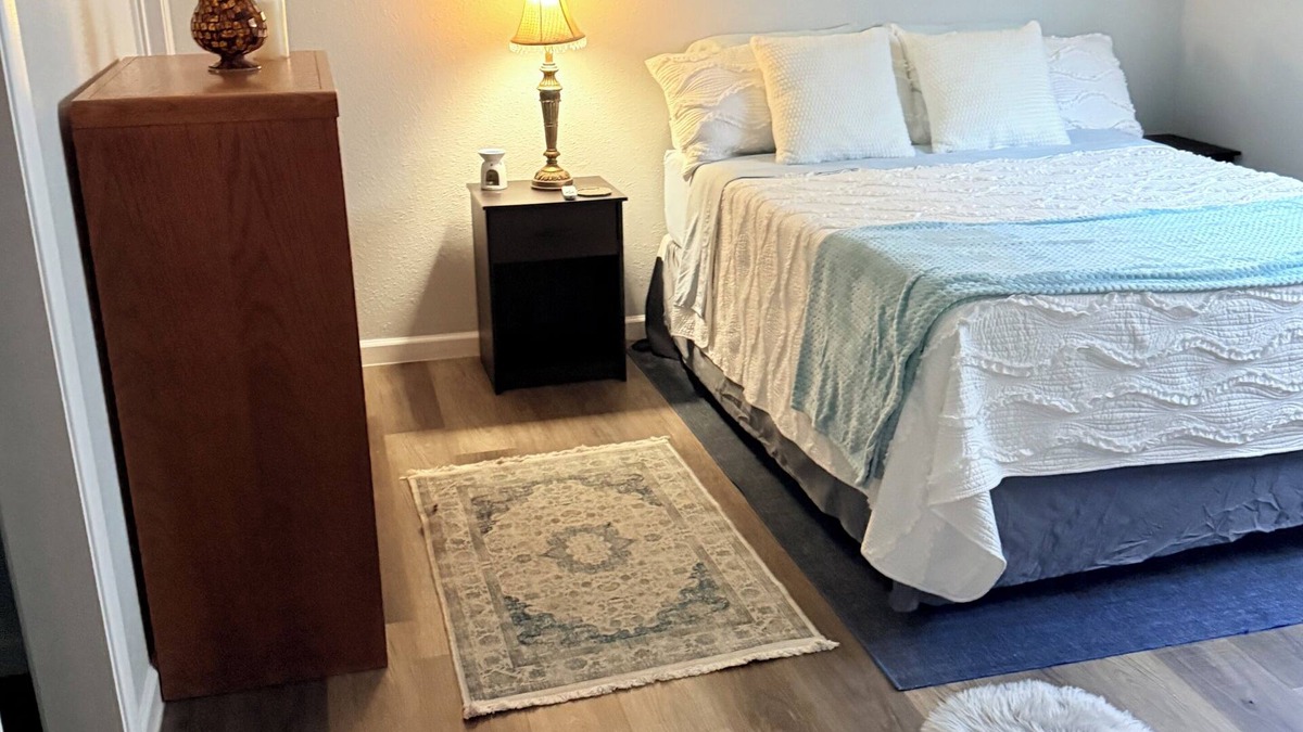 Flour Bluff House | PRIME LOCATION IMMACULATE COZY GETAWAY MINUTES FROM BEACH &DOWNTOWN