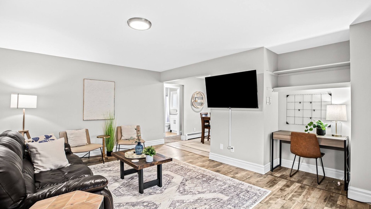 Mount Clemens Apartment | Prime Location! King Bed near Mt. Clemens Downtown