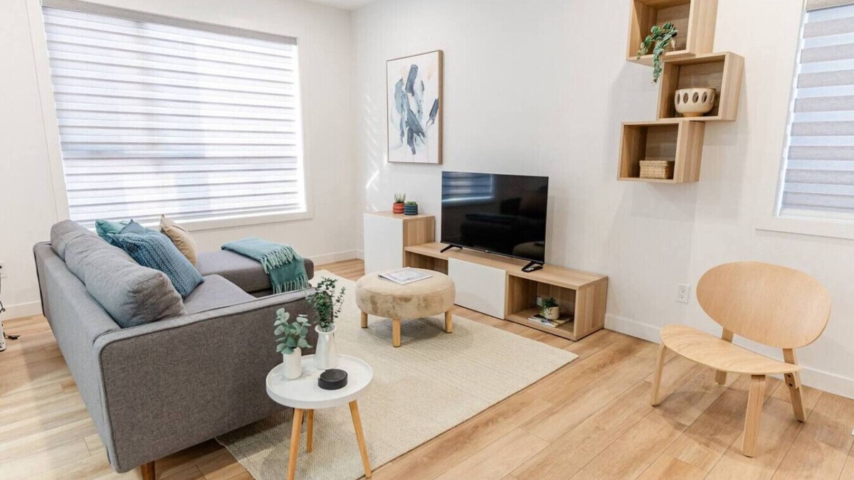 St. James House | Prime Location | Near Airport & Shopping Malls