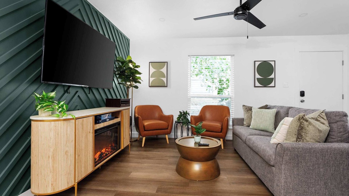 South Lamar House | Prime Location Near Zilker Park & SoCo Chic
