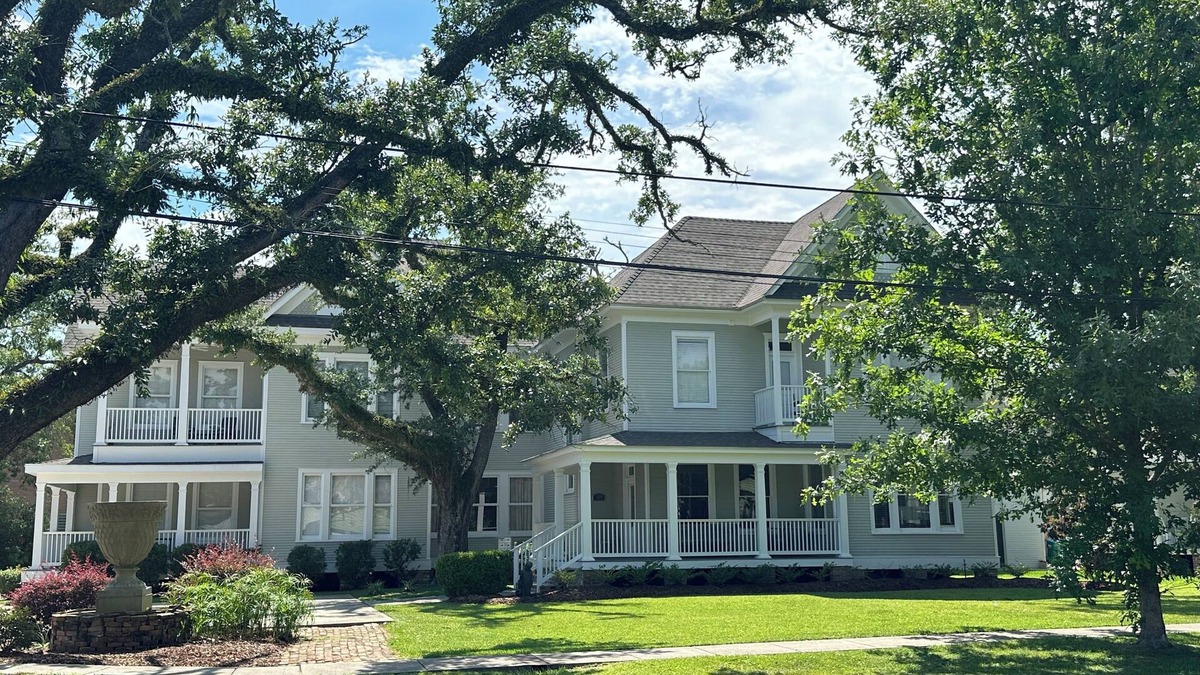 Hammond Apartment | Prime Location - Newly Renovated - Cozy 1-bedroom apartment close to SLU