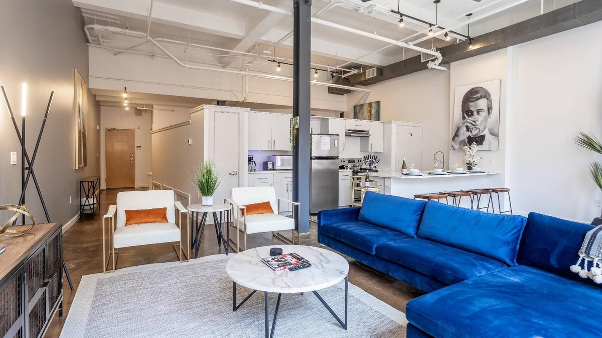 Downtown Fort Worth Apartment | Prime Location | Stylish Downtown FTW Penthouse