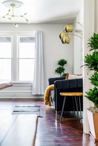 Short North House | Prime Location Top Rated Clean Parking Free!