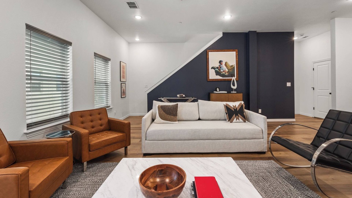 Arlington House | Prime Location | Walk to Cowboys Football + AT&T