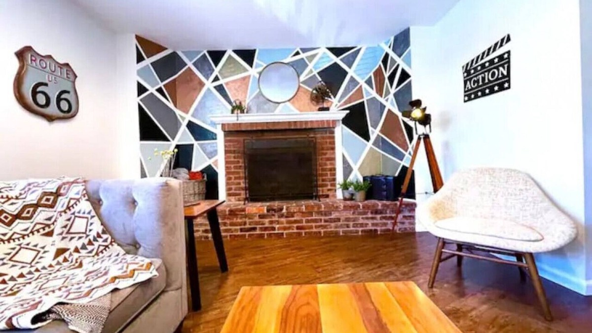 Southeastern Sacramento House | Prime Location-Walk to Land Park