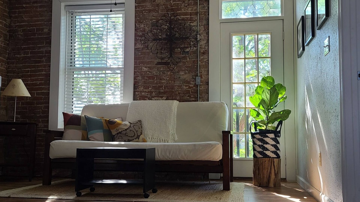 St. Charles Apartment | Prime Loft of Main Street