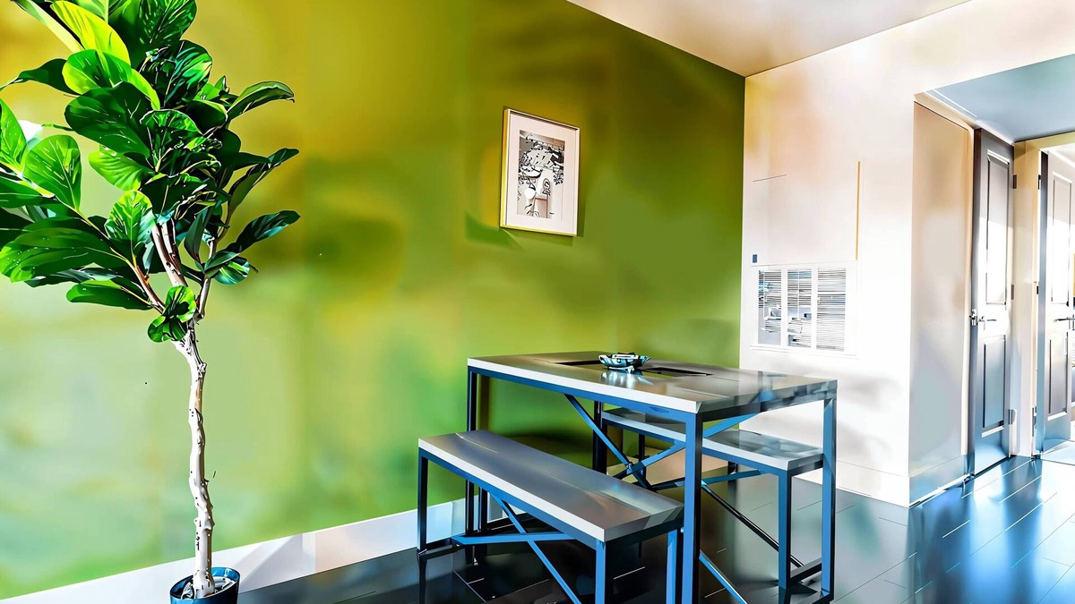 Riverside Apartment | Prime Spot | Cozy Bed, Pool + Free Parking