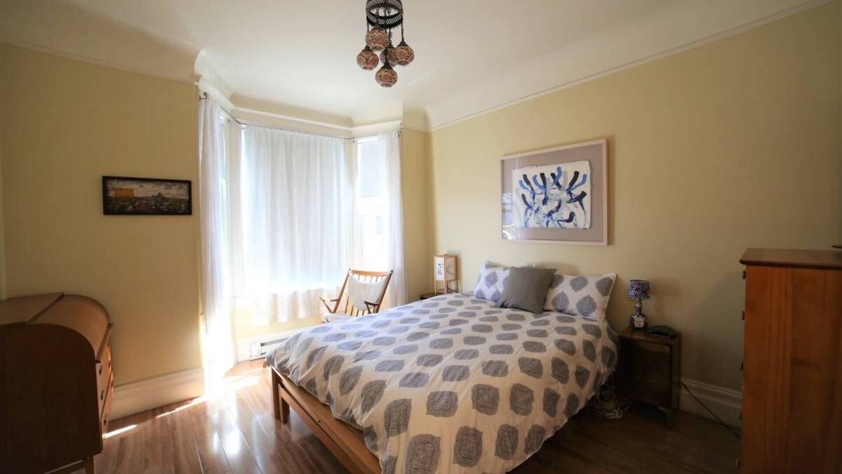 Mission District Apartment | Prime Sunny Mission 2 Bedrm Apartment with MCM Decor 4 Blocks to BART