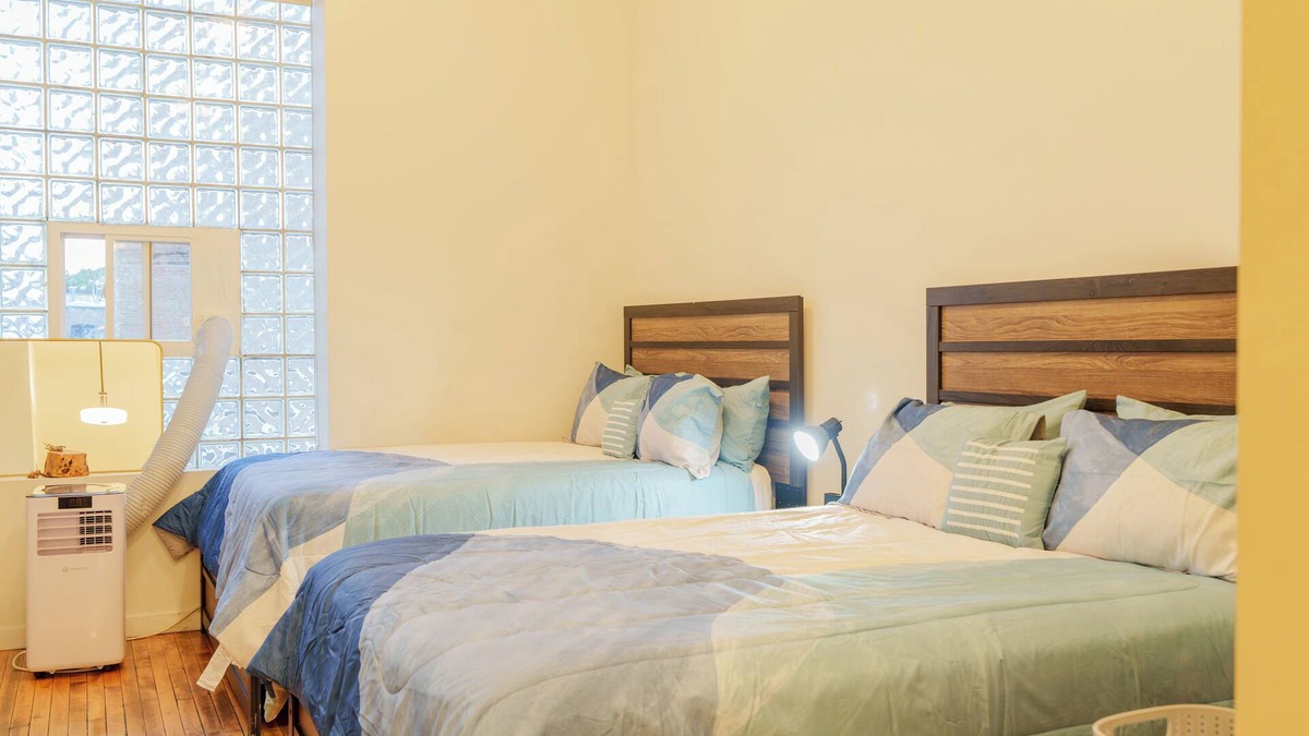 Wicker Park Apartment | Prime Wicker Park Studio Close to Shops & Dining