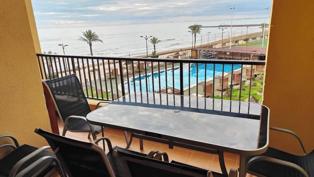 Port Saplaya Apartment | Primera línea alojamiento entero Port Saplayann