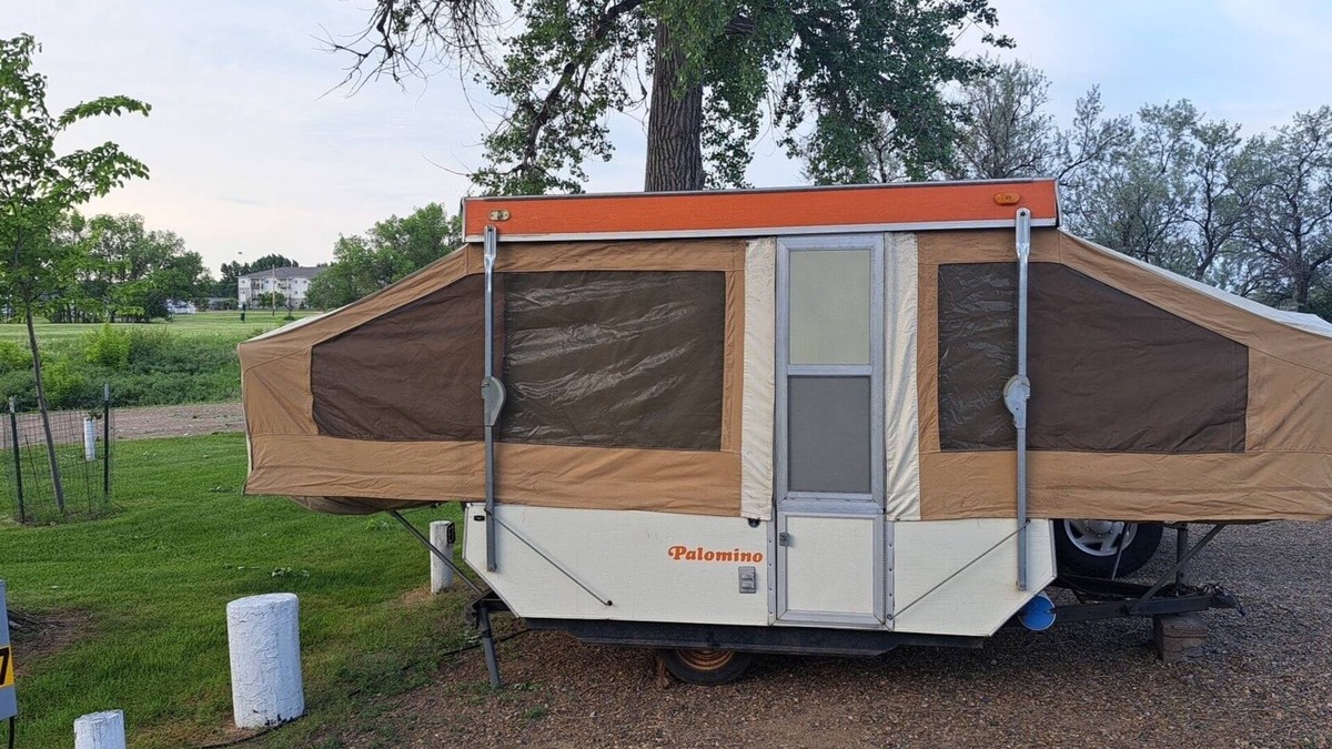 Duluth House | Primitive 2-bedroom 2 double bed popup quiet country setting on the cities edge