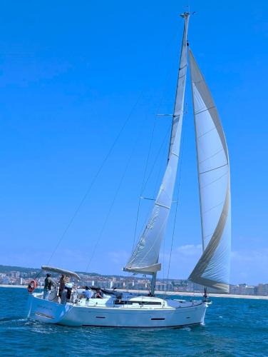 Figueira da Foz Boat Rental | PRIMO by Mondego Yachts