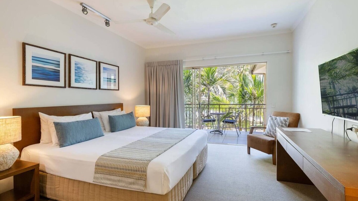 Palm Cove Apartment | Primrose at Amphora Resort Breezy Beachfront Bliss