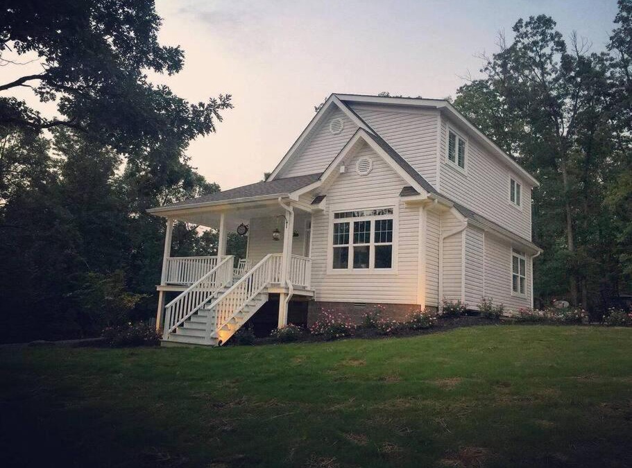 Mena House | Primrose Cottage - Private Lake, Hot Tub, ATV Trails
