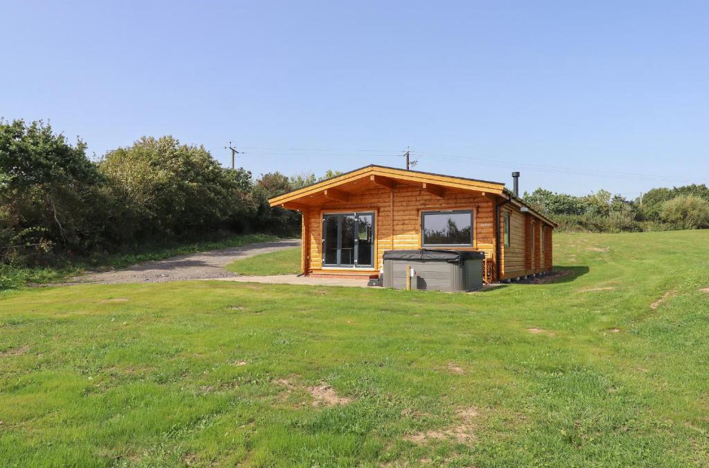 Sticklepath House | Primrose Lodge