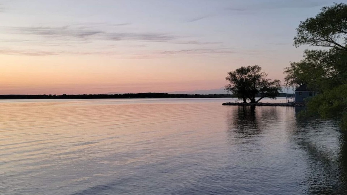 North Port Cottage | Prince Edward County-Enjoy Picton WIne Country