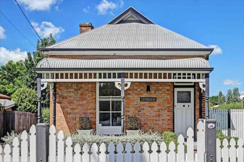 Orange House | Prince Street Cottage - 1890’s Edwardian Gem