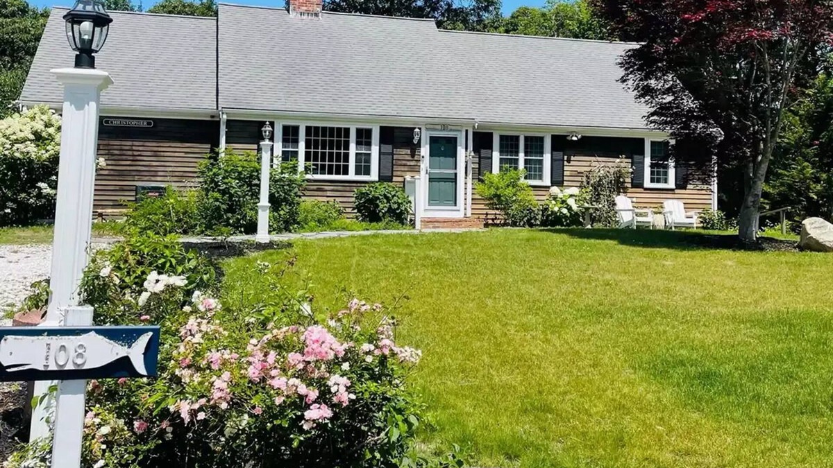East Dennis House | Prince Way Escape E. Dennis MA