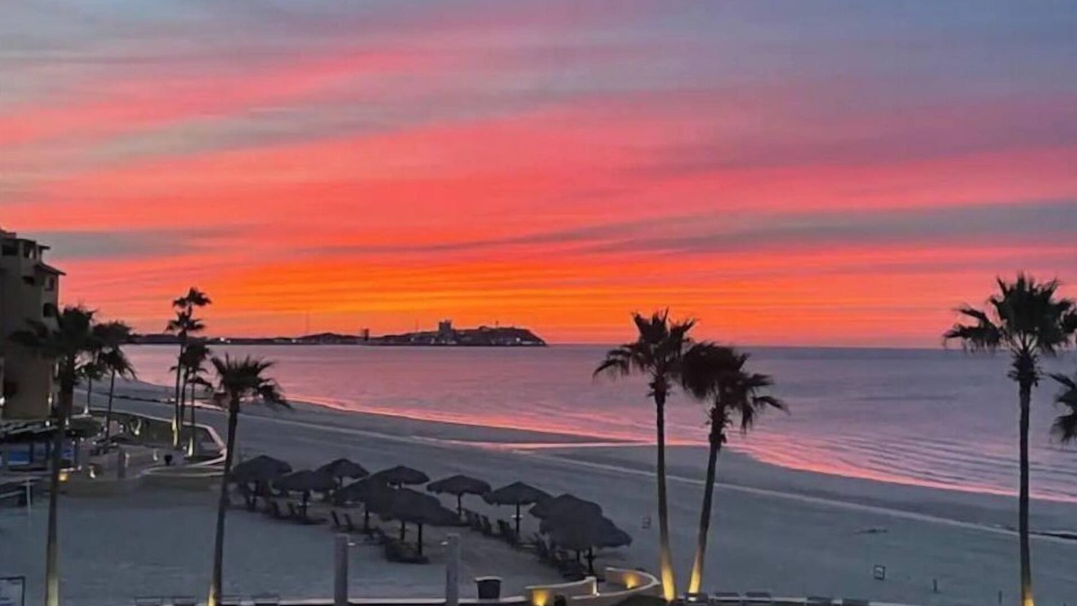 Sandy Beach Condo | Princesa De Penasco A-403 Beautiful Beachfront!