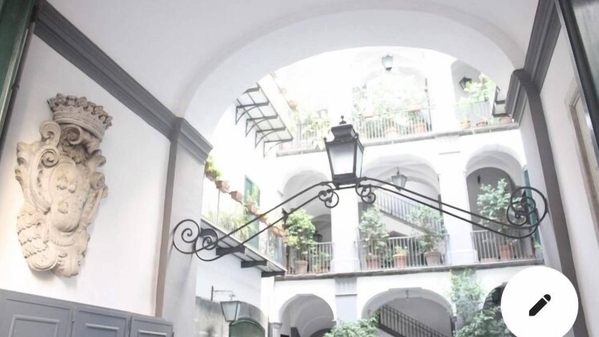 Quartieri Spagnoli Apartment | Princess Palace Naples