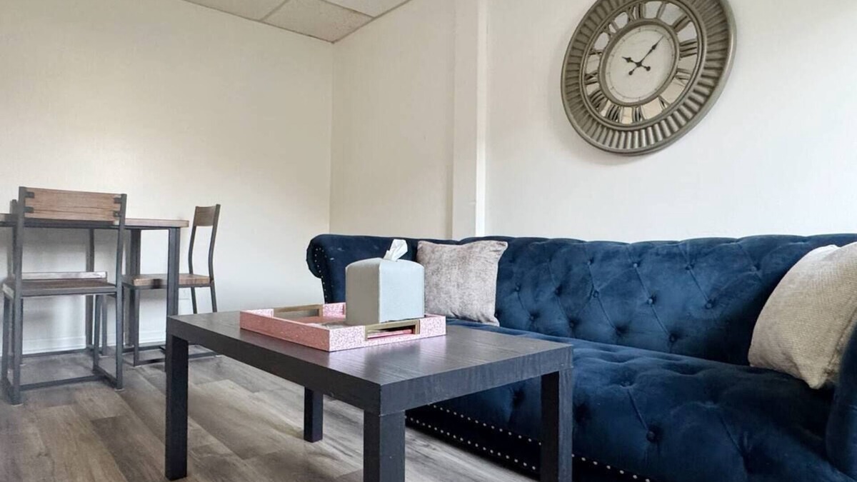 Inglefield Apartment | Princeton Suite 6 - QUEEN 2BR/2BA