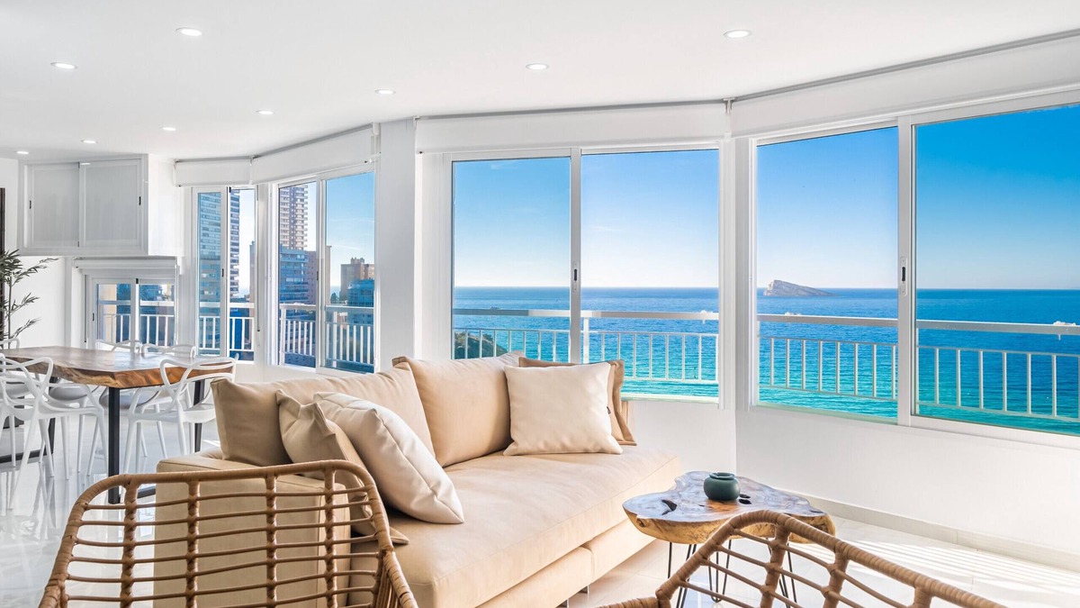 Benidorm Apartment | Principado Loix Apartment Deluxe 17C Levante Beach