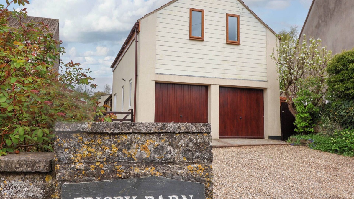Street Cottage | PRIORY BARN APARTMENT, pet friendly, with a garden in Street