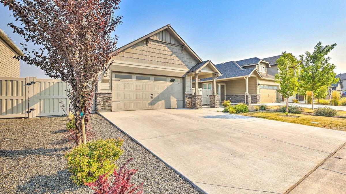 Southwest Ada County Alliance House | Prismatic Boise Retreat w/Fenced Backyard!