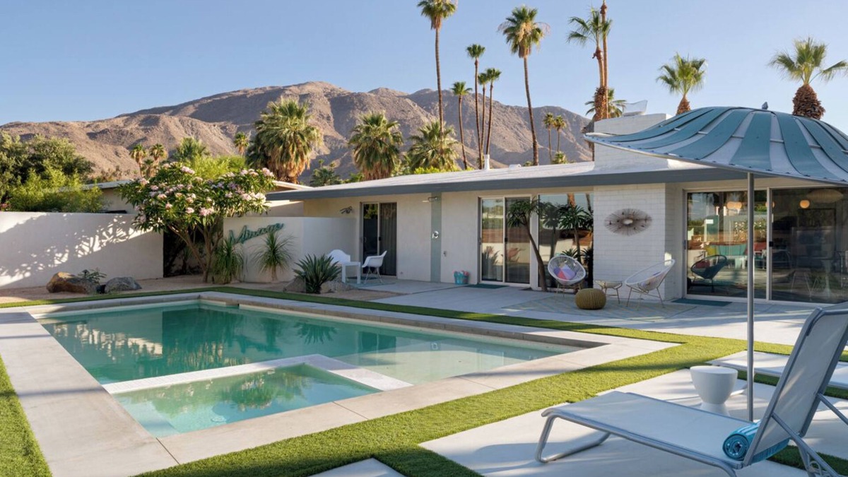 Magnesia Falls Cove House | Pristine and serene mid-century gem in historic Magnesia Falls Cove