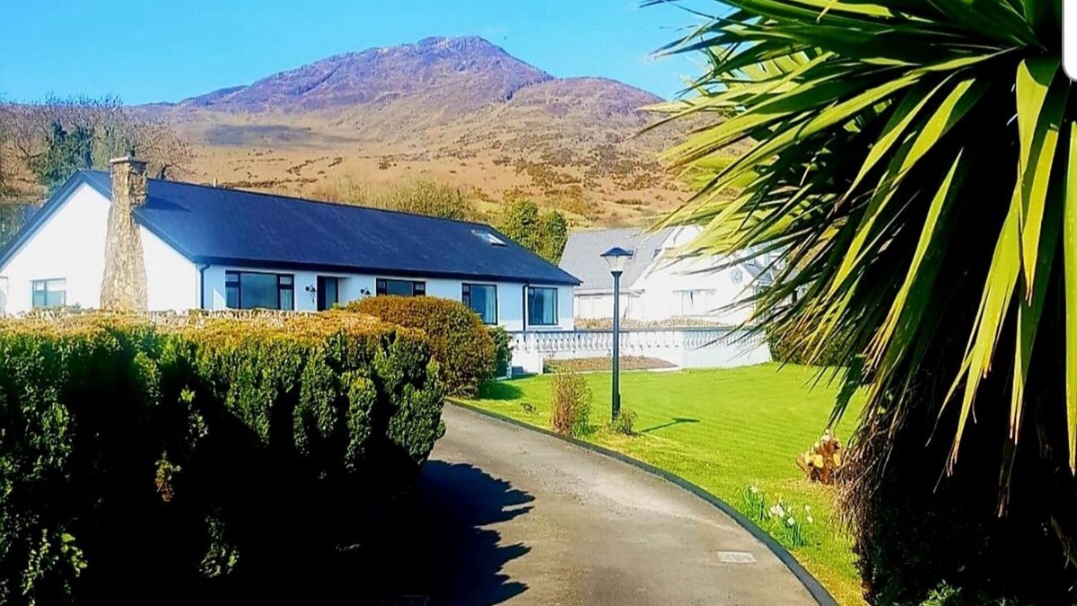 Carlingford House | Pristine Carlingford Mountain Retreat and Getaway