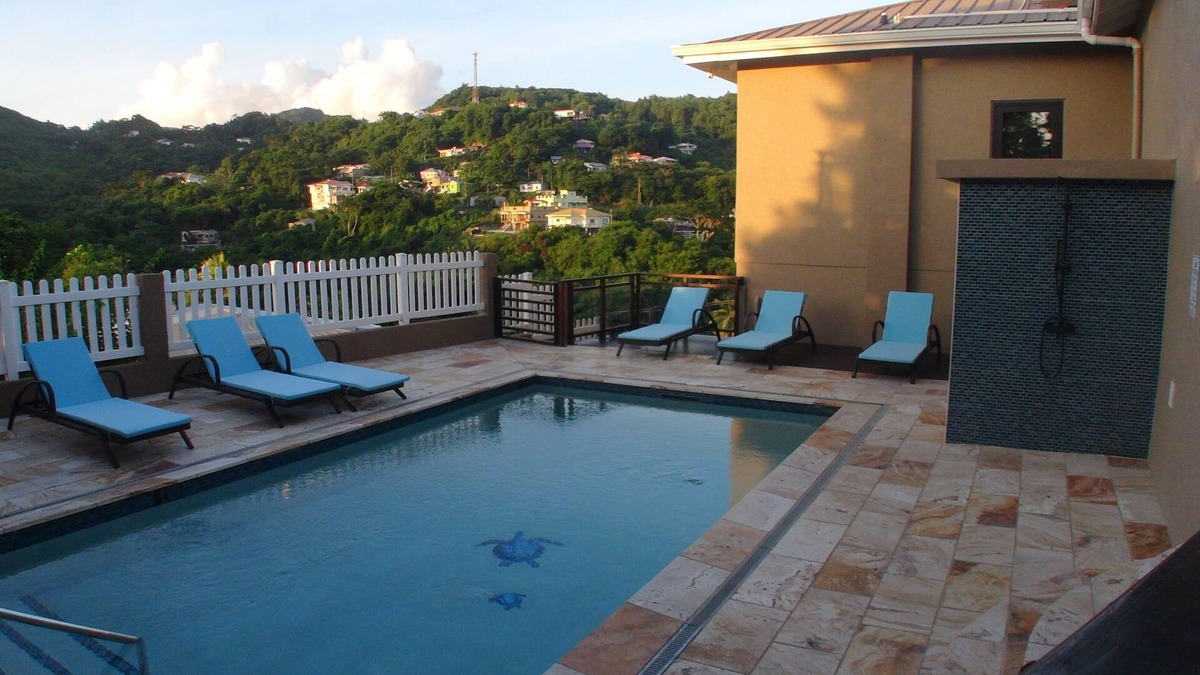 Westerhall Villa | Pristine Modern 3-Bedroom Villa with Beautiful Outdoor Entertainment Area