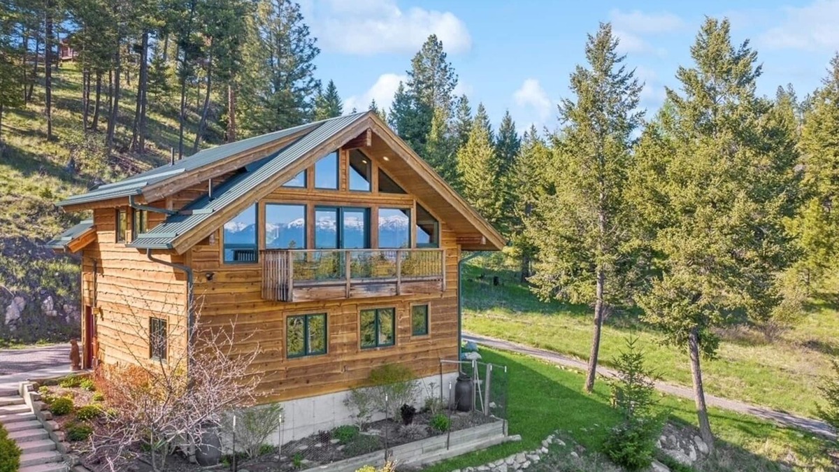 Somers House | Pristine & Private Glacier Chalet with Unmatched Flathead Lake & Mountain Views