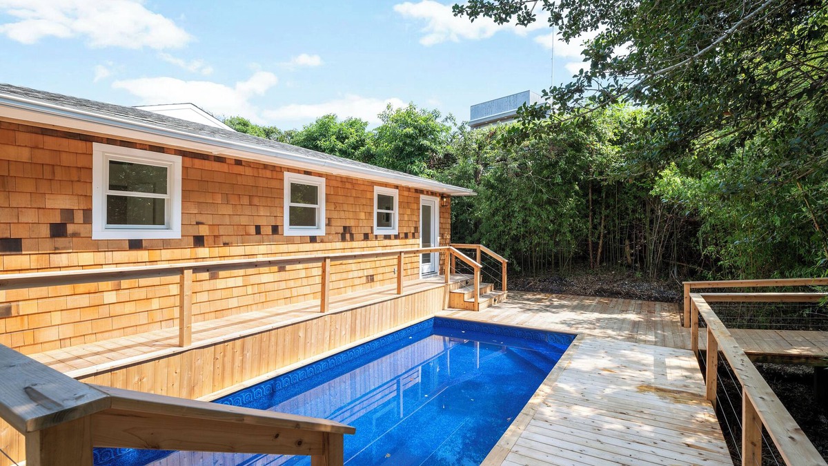 Fire Island Pines Villa | Pristine Queen Ensuite walk out to deck & pool - shared Kitchen LR DR Pool