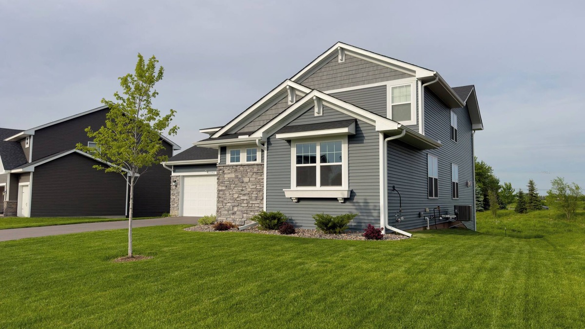 Dayton House | Pristine Spacious Home and Private Attached Suite