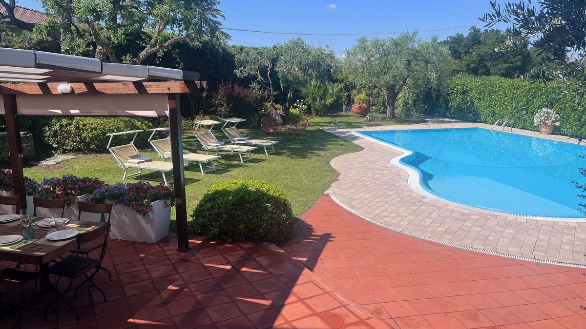 Santarcangelo di Romagna Villa | Private Villa with private pool, WIFI, A/C, sauna, TV, patio, panoramic view, close to Rimini