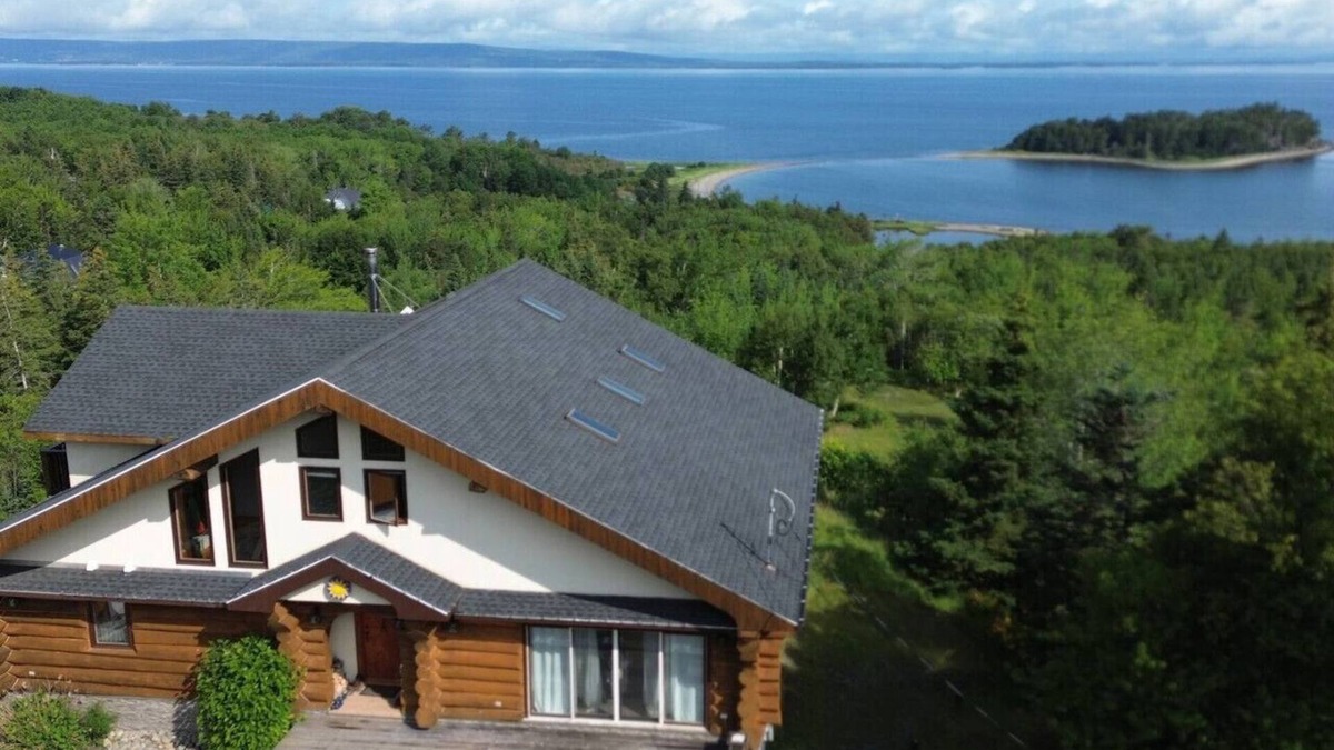 West Bay Ski Chalet | Privacy @ Bras d’Or Lakes Sun House Chalet